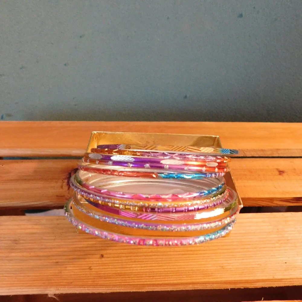 Ladies Bangles - Picture 3 of 3